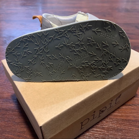 PIPIT $55 Suede Leather Designer Shoes Walking - Picture 2 of 8